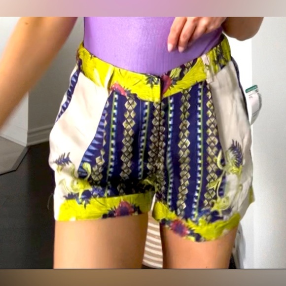 NWT Print satiny shorts - Picture 12 of 14